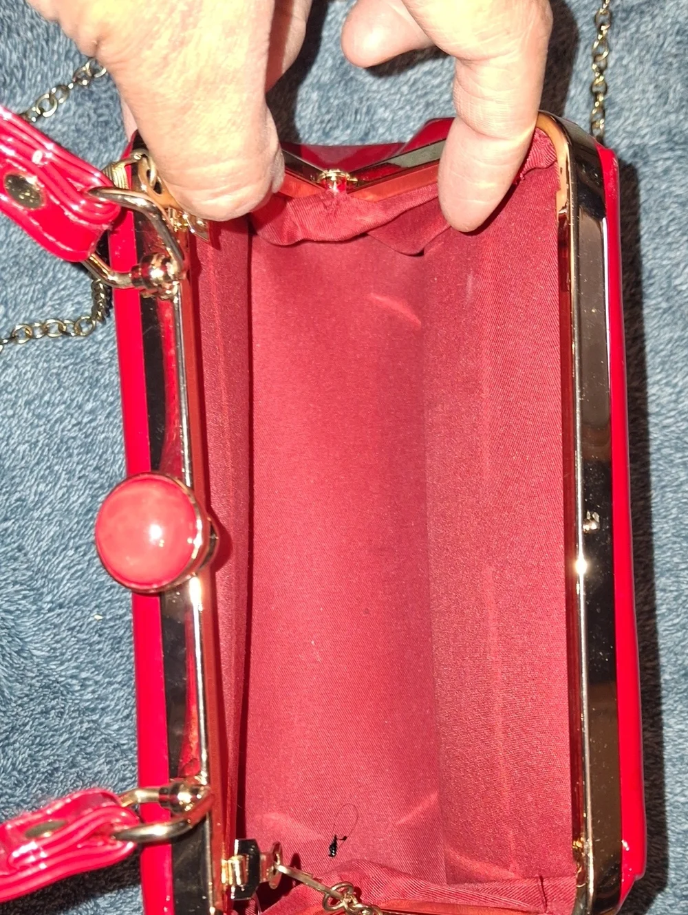 Vintage-Style Glossy Red Patent Faux LeatheRed Patent Frame-Top Women’s Handbag - Picture 4 of 6